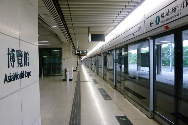 5-Hour Hong Kong Layover: Peak Tram, Aberdeen & Stanley with Airport Express photo 3