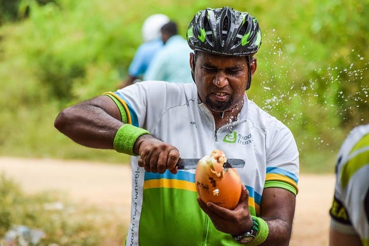 Colombo Countryside Cycling Expedition: Pedal Past Paddy Fields & Sacred Temples photo 3