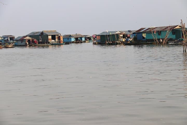 Siem Reap Floating Village Boat Tour: 3-Hour Guided Tonle Sap Experience photo 2