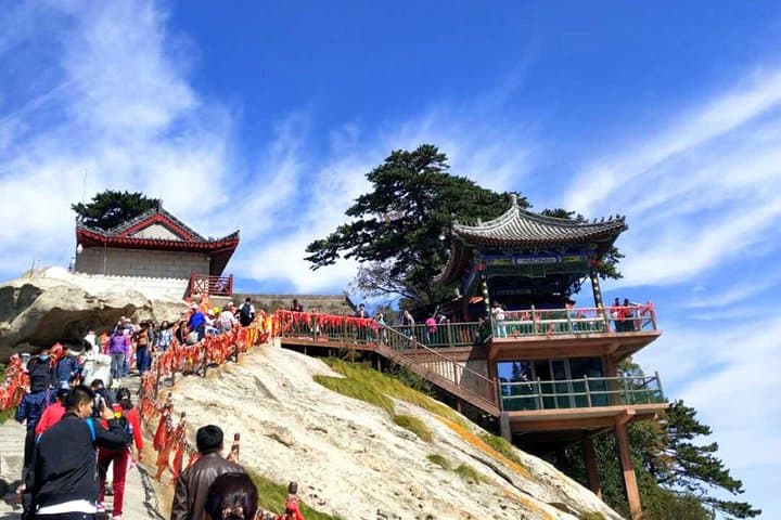 Xi'an 2-Day Private Tour: Terracotta Army & Mount Huashan Hike photo 3