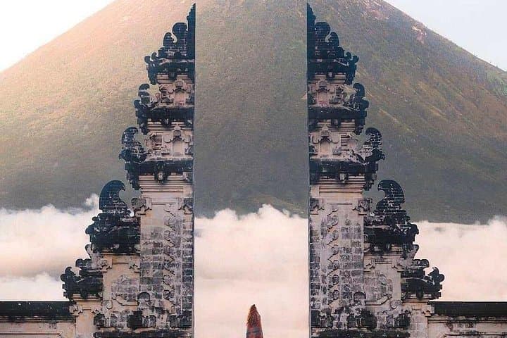 Gateway to Heaven: Lempuyang Gates and Tukad Cepung Waterfall Day Tour photo 3