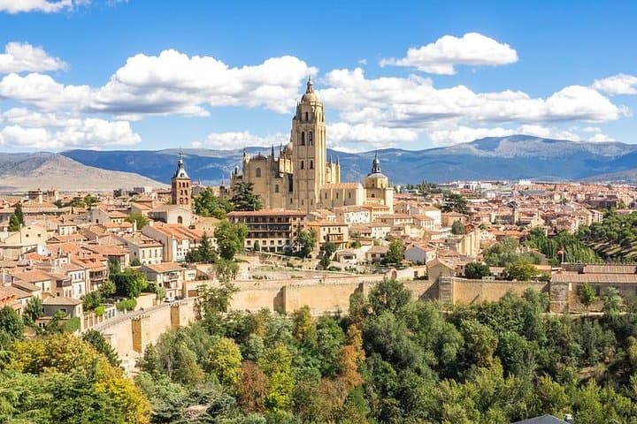 Private Day Trip to Segovia from Madrid — Aqueduct, Alcázar & Cathedral
