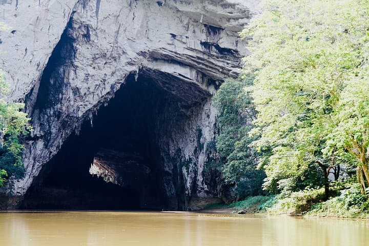 Mountain-to-Beach Loop: 5-Day Northeast Vietnam — Ba Be, Ban Gioc & Bai Tu Long photo 6