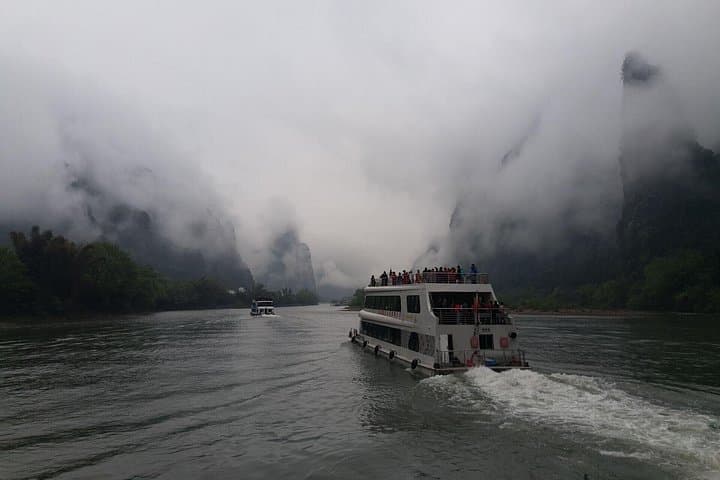 Li River Cruise Guilin to Yangshuo — 1-Day Private Scenic Boat Tour photo 1