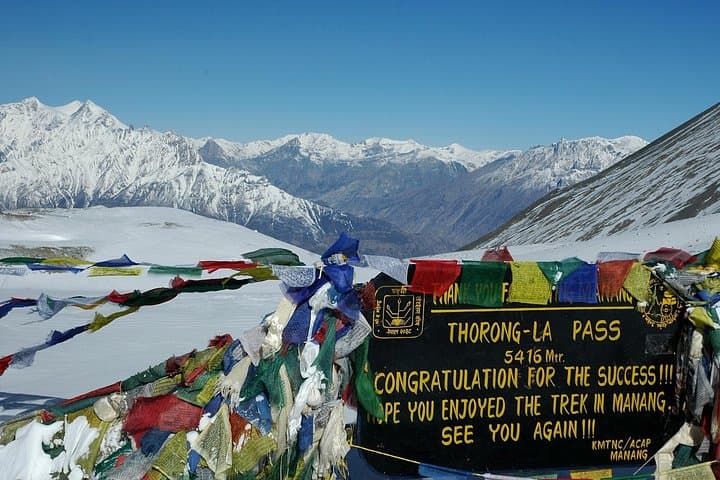 Annapurna Circuit Trek: Thorong La Pass & Kali Gandaki Gorge — 16-Day Guide