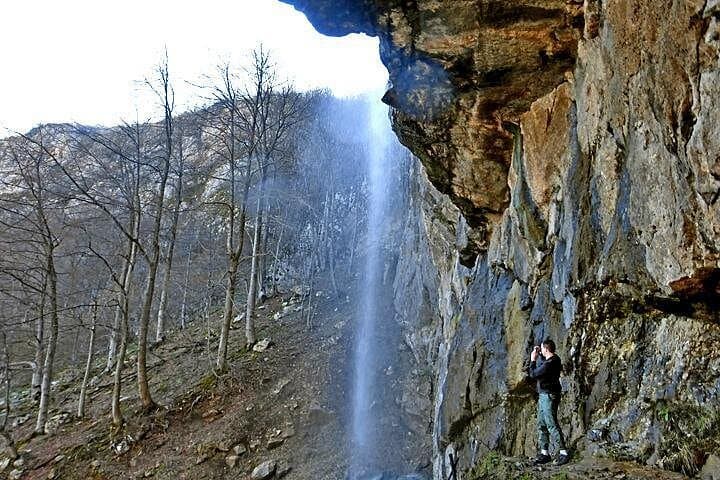 Vratsa Karst & Ledenika Cave Day Hike — Borov Kamak Waterfall and Show Cave Tour photo 2