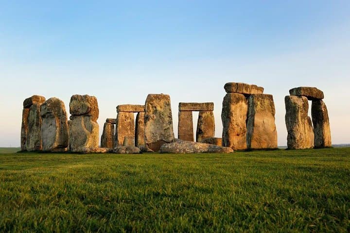 Windsor Castle & Stonehenge: Extended Day Trip from London with Snack Pack photo 3