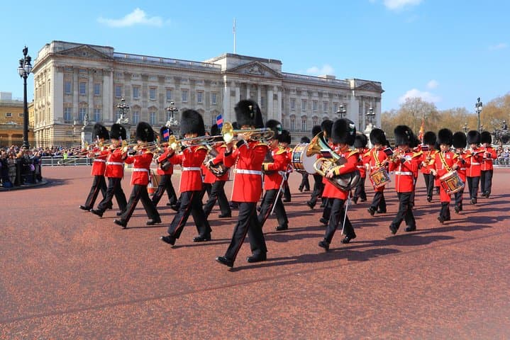 London Full-Day Sightseeing Tour: London Eye, Tower of London & Changing of the Guard photo 3
