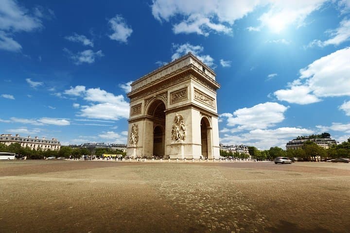 Day Trip from London to Paris by Eurostar with Open-Top Bus and Seine Views photo 6