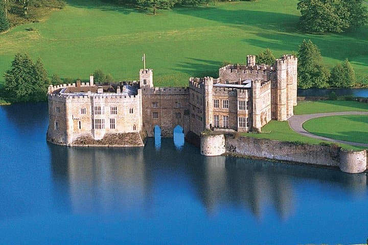 From Castles to Cliffs: Leeds Castle, Canterbury & Dover Day Trip with Thames Cruise photo 4