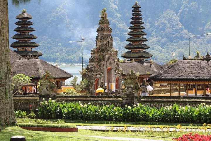 Bali Highlands: Temples, Leke Leke Waterfall & Handara Gate — Private Day Tour photo 6