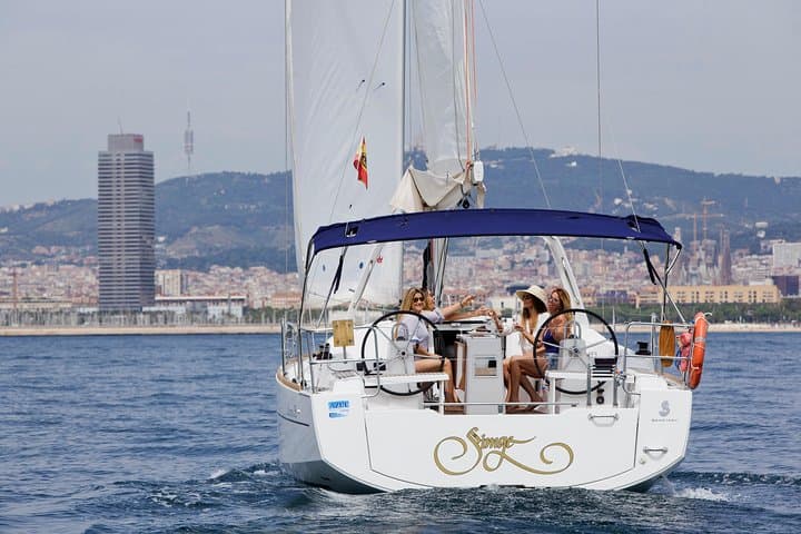 Barcelona 2-Hour Sailing Tour: Open Bar, Snacks & Skyline Views photo 4