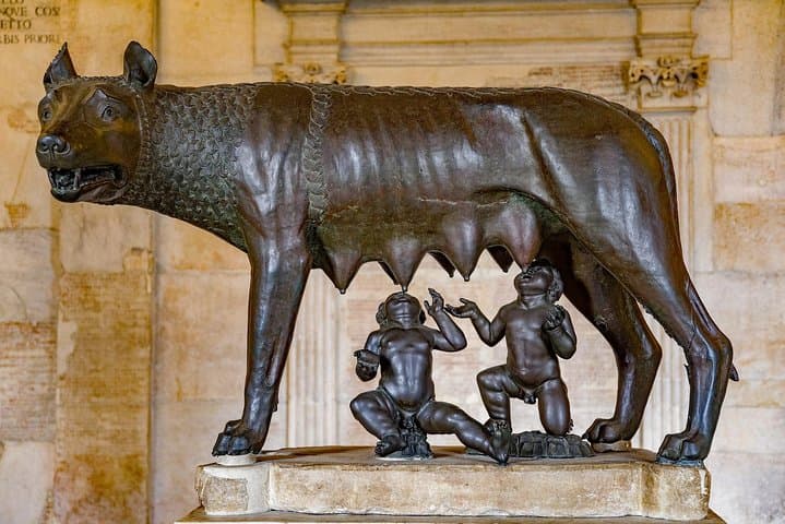 Capitoline Museums Mythology Tour for Kids — Private Skip-the-Line Family Experience photo 2