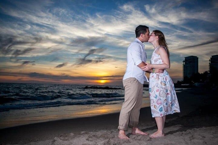 Private Photo Session in Yelapa: Capture Beachside Portraits with a Local Photographer