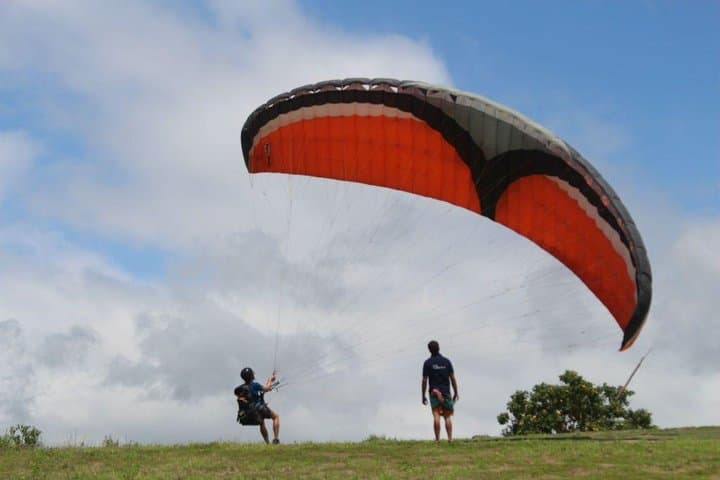 Paragliding Initiation Course in Montanita, Ecuador — Beginner Paragliding