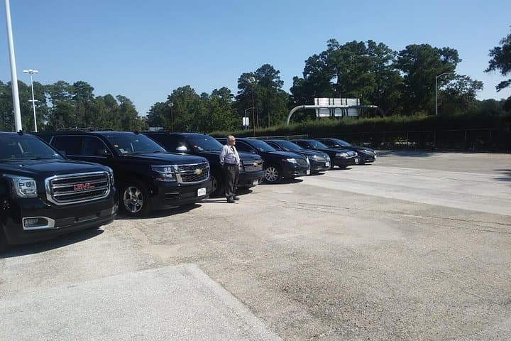 IAH to Galleria Private SUV Transfer — Reliable Houston Airport Car Service photo 1