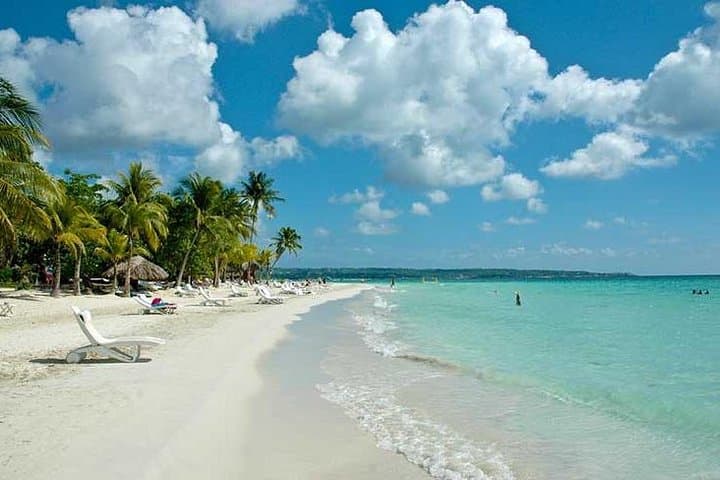 Negril Seven Mile Beach & Rick's Cafe Full-Day Tour from Montego Bay
