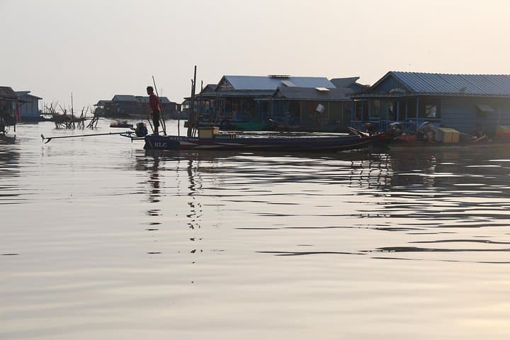 Kompong Phluk Half-Day Boat Tour from Siem Reap — Stilt Village & Flooded Forest photo 4