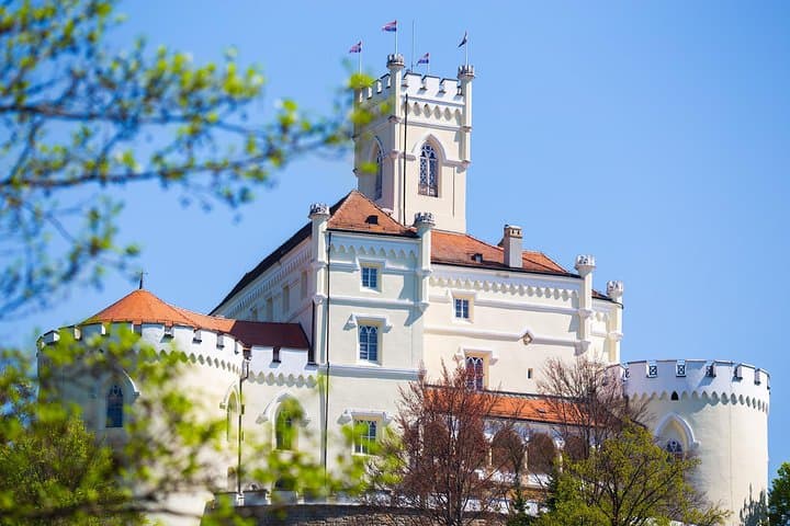 Zagorje Medieval Castles & Varaždin Full-Day Photo Tour from Zagreb