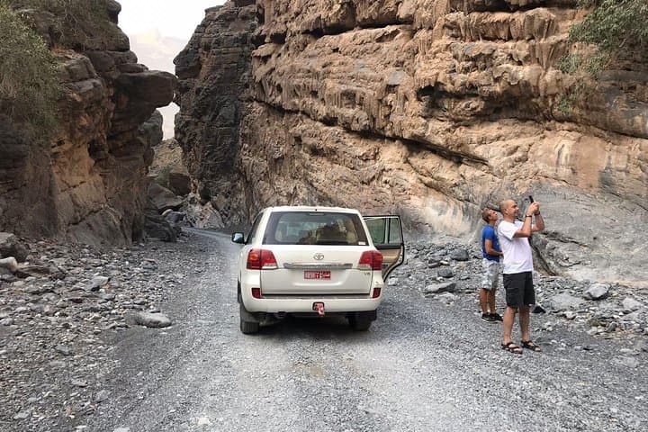 Day Trip to Jabal Shams and Wadi Nakhar: Oman’s Grand Canyon & Misfat Al Abriyeen
