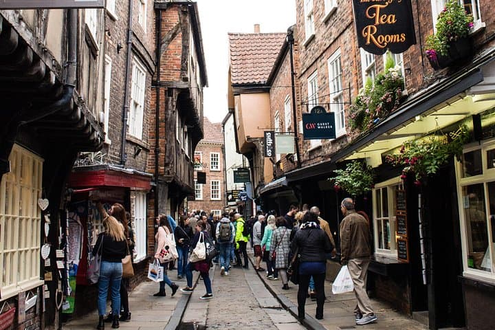Private Walking Tour of York: City Highlights and York Minster photo 4