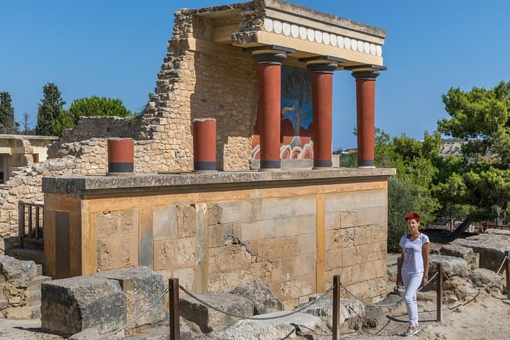 Family Mythology Adventure at Knossos: Interactive Palace Tour for Kids photo 4