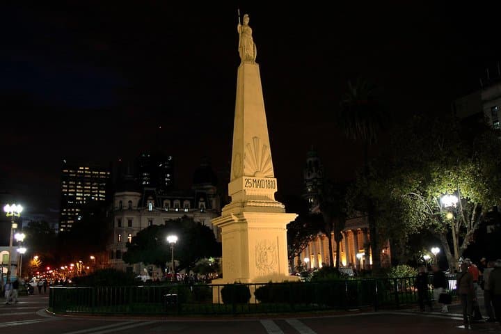 Buenos Aires by Night: Small-Group Evening Tour of Lights, Monuments & Palermo Soho photo 4