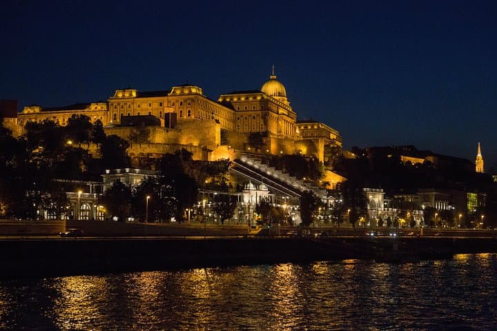Budapest Night Walking Tour & Danube River Cruise — Evening Highlights and History photo 6