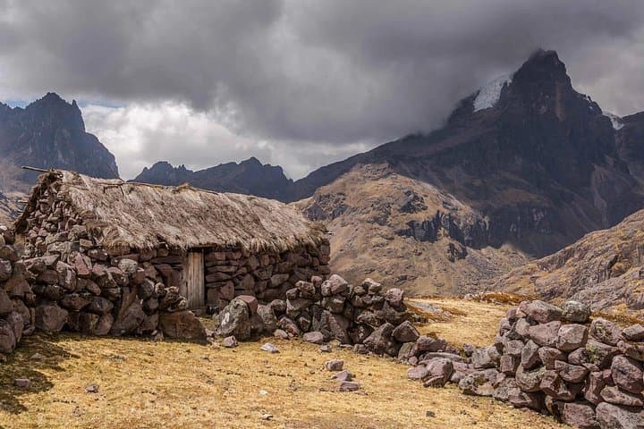 Lares Trek Private Service: 4-Day Off-Grid Andes Trek to Machu Picchu photo 4