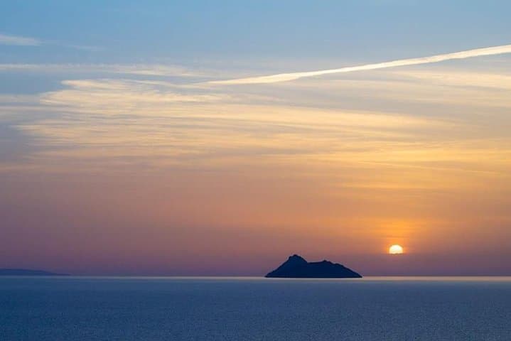 Cape Sounion private tour from Athens with Vouliagmeni meal — sunset temple visit photo 4