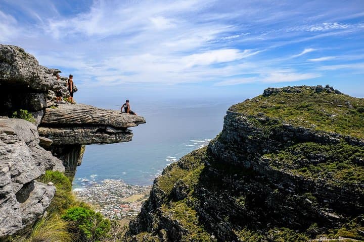 Hike to Tranquility Cracks on Table Mountain: Camps Bay's Quiet 12 Apostles Route photo 2
