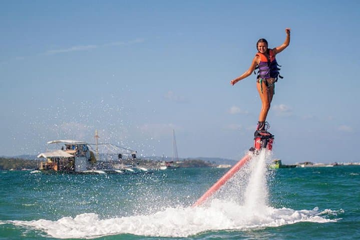 Nusa Dua Flyboard and Parasailing: Jet-Powered Watersport Package photo 4
