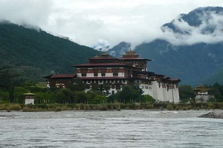 Hidden Bhutan: Western Valleys, Dzongs and the Tiger's Nest Hike photo 2