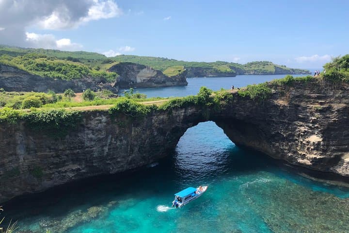 Two-Day Nusa Penida Tour: Kelingking, Diamond Beach & Crystal Bay Guide photo 3