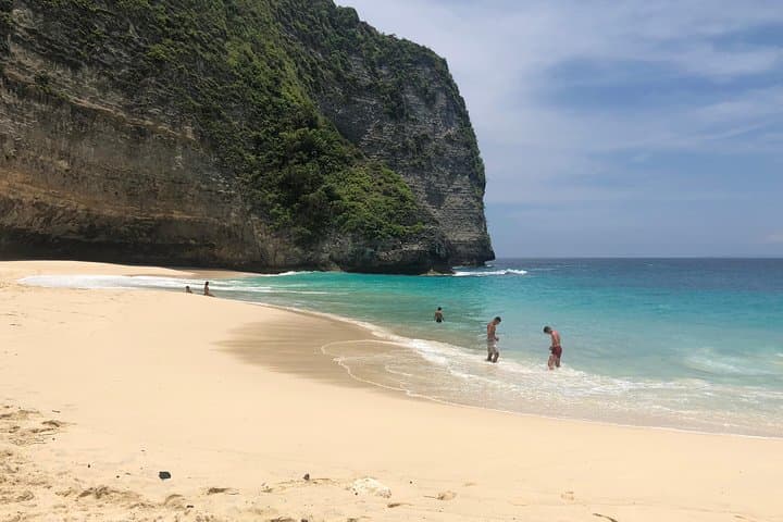 Two-Day Nusa Penida Tour: Kelingking, Diamond Beach & Crystal Bay Guide photo 4
