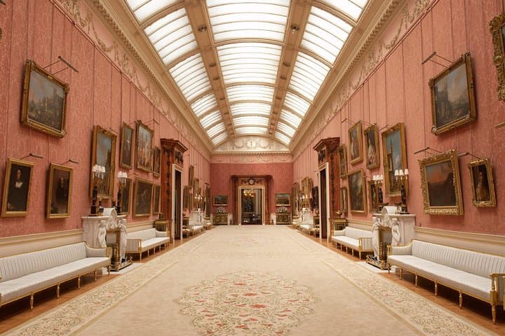 Buckingham Palace Afternoon Tea Bus Tour: State Rooms Entry & London Sightseeing photo 5