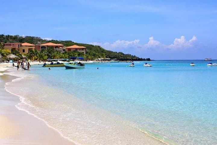 Discover Roatan: Cultural Villages, Rum, Chocolate & West Bay Beach photo 4