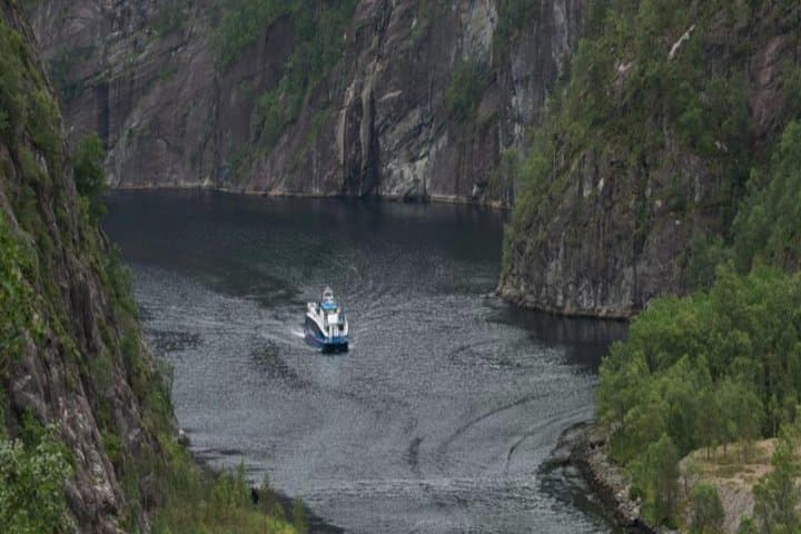Mostraumen Fjord Cruise from Bergen: A 3.5-Hour Catamaran Journey into Osterfjord photo 4