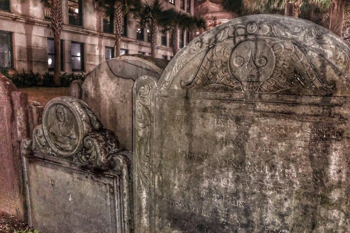 Charleston Ghost & Graveyard Night Tour — Guided After-Dark Walking Experience photo 2