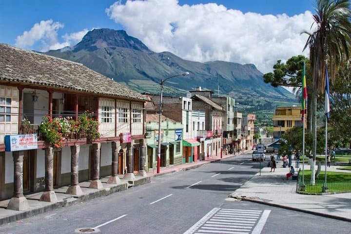 Otavalo Market & Cotacachi Day Trip from Quito: Highlands Textiles, Volcano Views, and Leathercraft photo 4