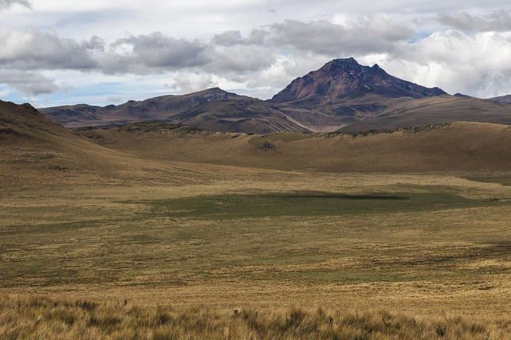 Explore Antisana Ecological Reserve: Páramo Hike, Condors & Downhill Bike from Quito photo 6