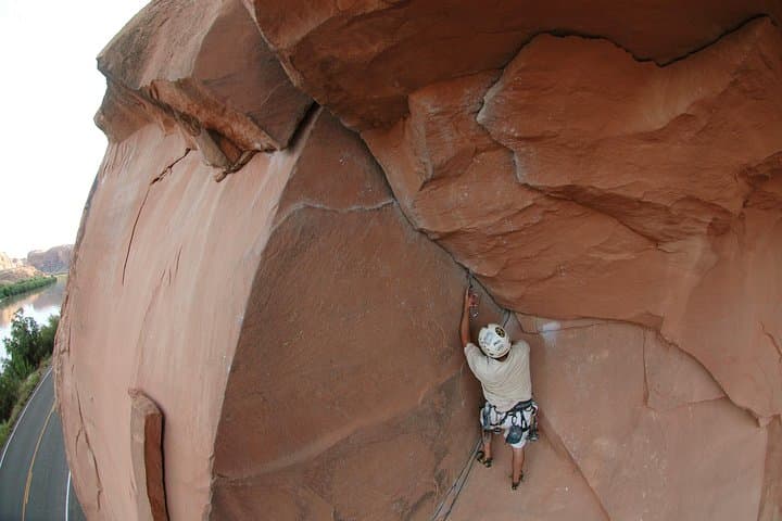 Moab Full-Day Rock Climbing: Guide to Sandstone Towers & Single-Pitch Lines photo 4