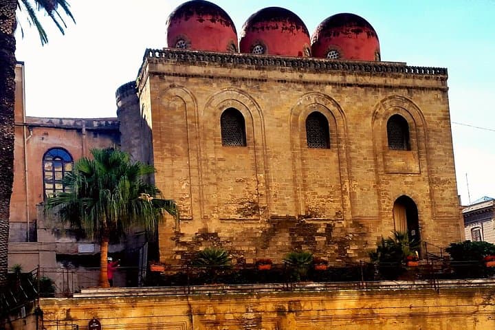 Palermo Monuments & Markets Walking Tour: Street Food, Cathedrals & History