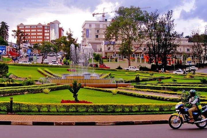 Kigali One-Day City Tour — Genocide Memorial, Markets & Nyamirambo Walk