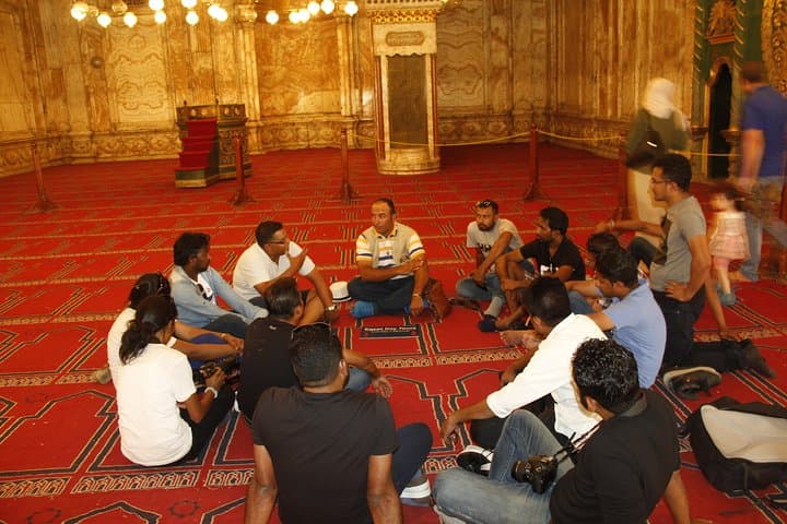 Evenings with Cairo’s Intellectuals: Downtown Coffeehouse Conversations