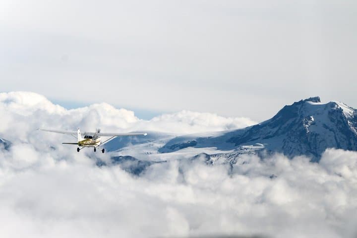 Whistler Backcountry Flightseeing: 50-Minute Garibaldi Air Safari