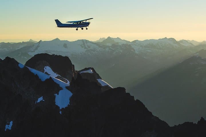 Whistler Backcountry Flightseeing: 50-Minute Garibaldi Air Safari photo 2