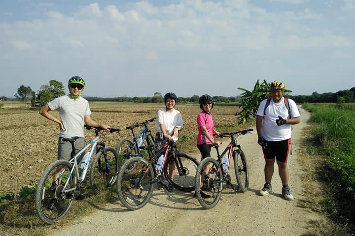 Cycling Chiang Rai: Full-Day Countryside Ride to the White Temple photo 6