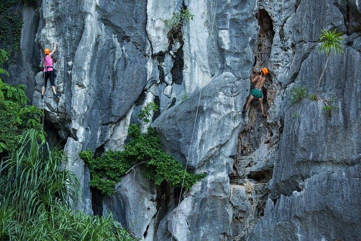 Moody Beach Rock Climbing in Lan Ha Bay — Half-Day Climb & Kayak on Cat Ba photo 2