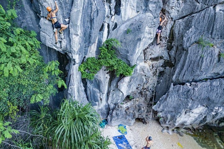 Moody Beach Rock Climbing in Lan Ha Bay — Half-Day Climb & Kayak on Cat Ba photo 4